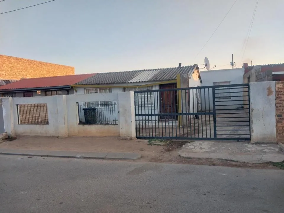 2 Bedroom House to rent in Emdeni