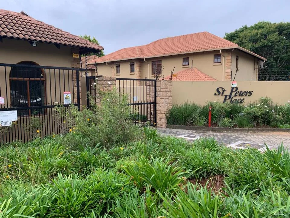 2 Bedroom Apartment / flat to rent in Paulshof