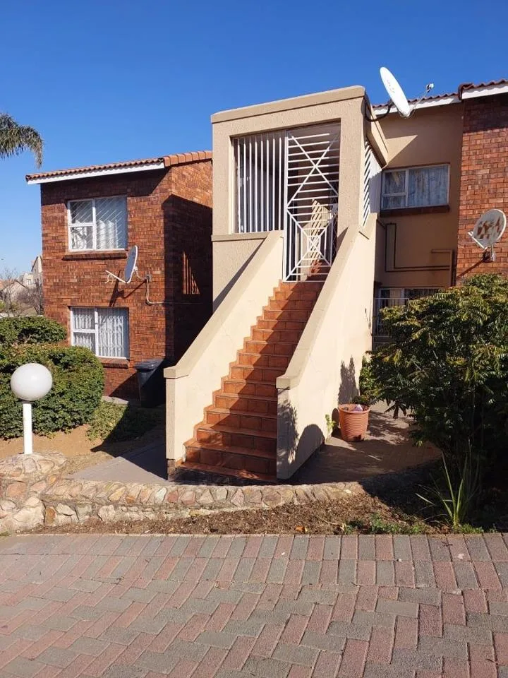 2 Bedroom Townhouse to rent in Winchester Hills