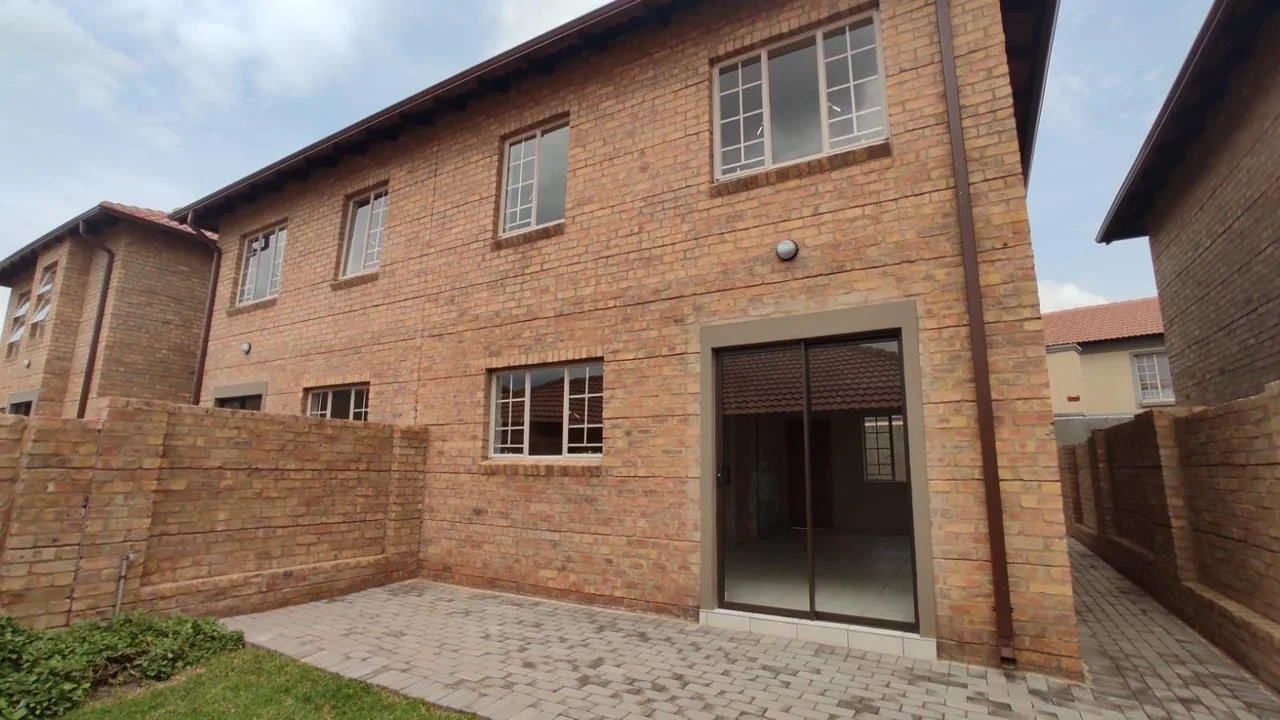 3 Bedroom Apartment / flat to rent in Annlin