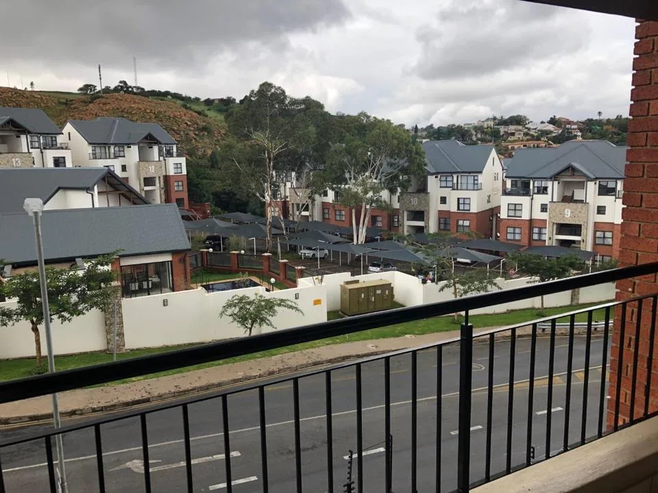 2 Bedroom Apartment / flat to rent in Oakdene