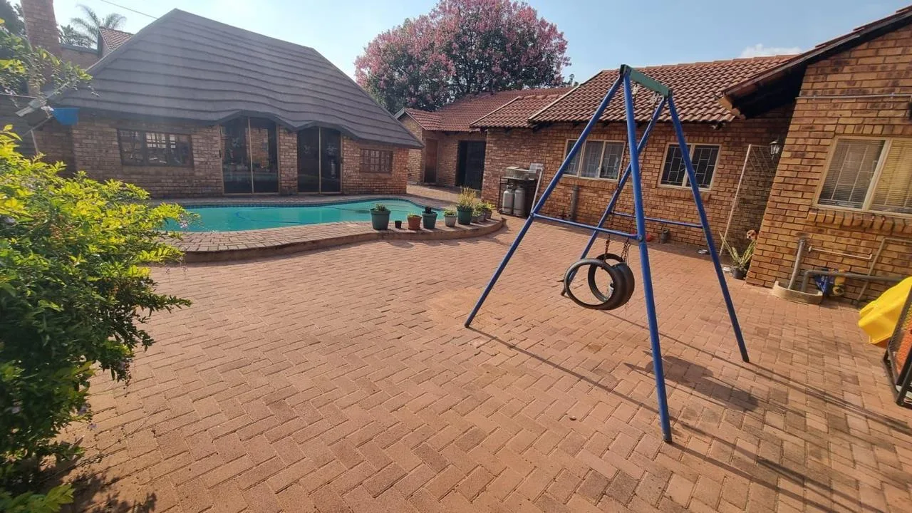 2 Bedroom House to rent in Doornpoort AH