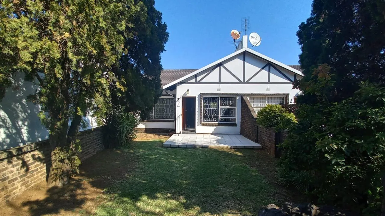 2 Bedroom Townhouse to rent in Albemarle