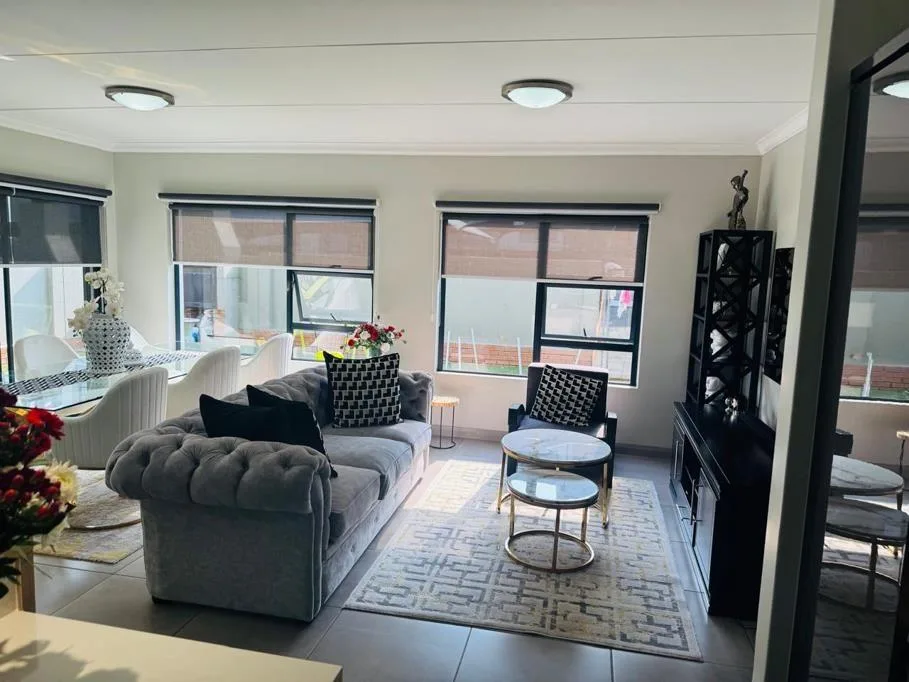 3 Bedroom Townhouse to rent in Carlswald Estate