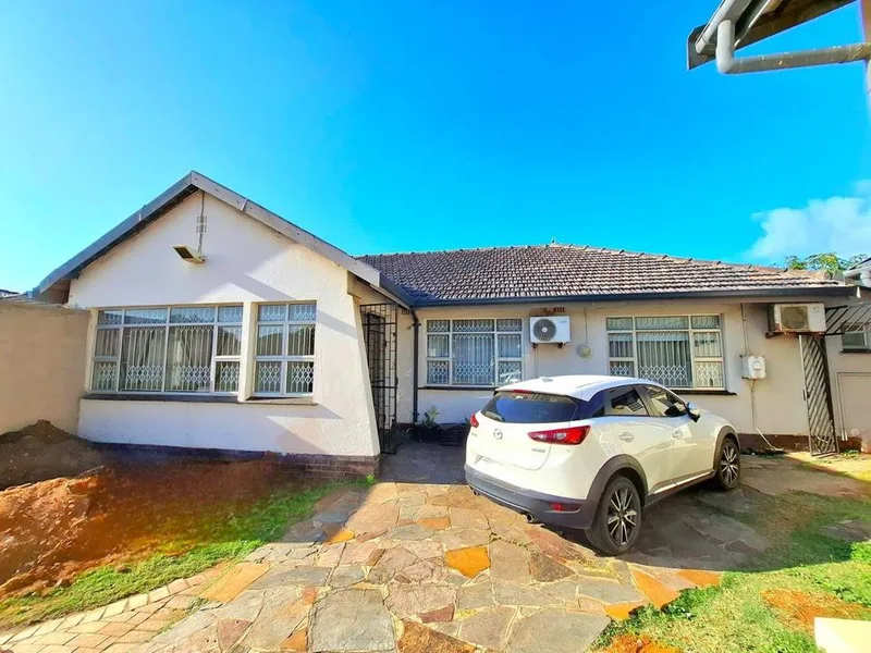 5 Bedroom House to rent in Bluff