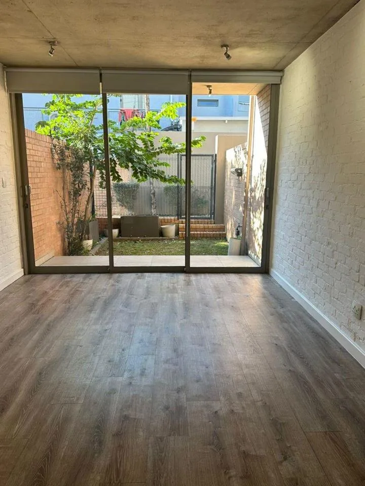 2 Bedroom Apartment / flat to rent in Menlo Park
