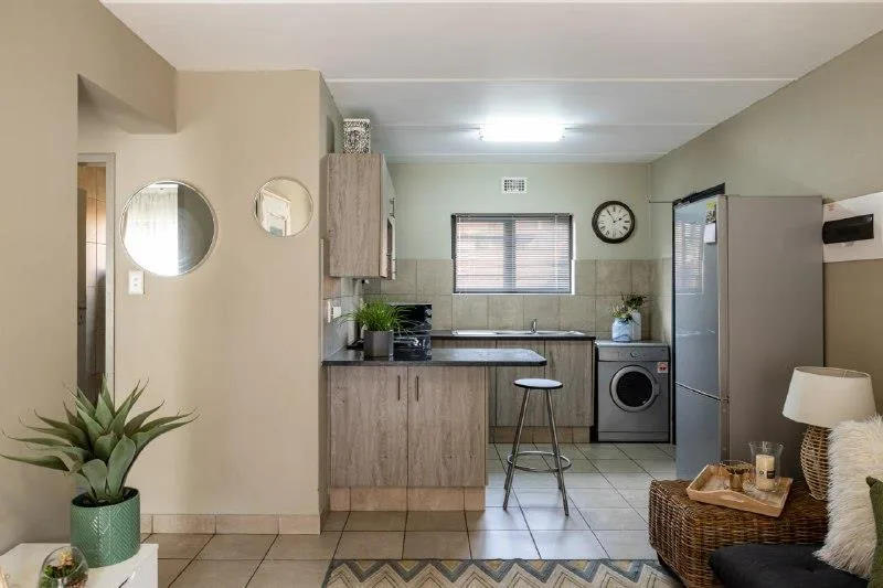 2 Bedroom Apartment / flat to rent in Glenanda