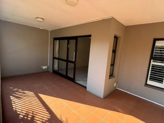 3 Bedroom Apartment / flat to rent in Oaklands
