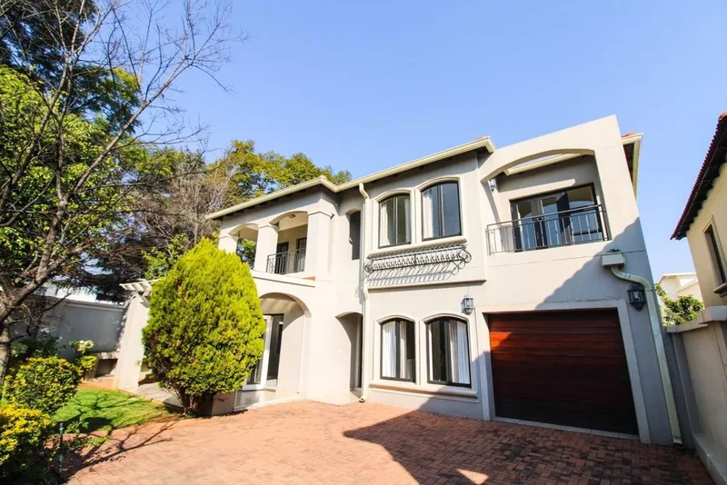4 Bedroom House to rent in Bryanston