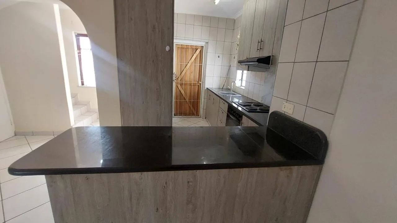 2 Bedroom Townhouse to rent in Meer En See