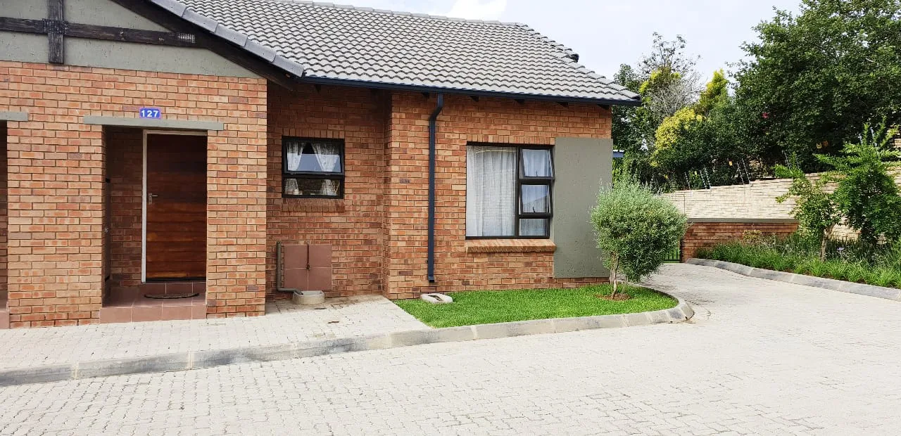 2 Bedroom Townhouse to rent in Wilgeheuwel
