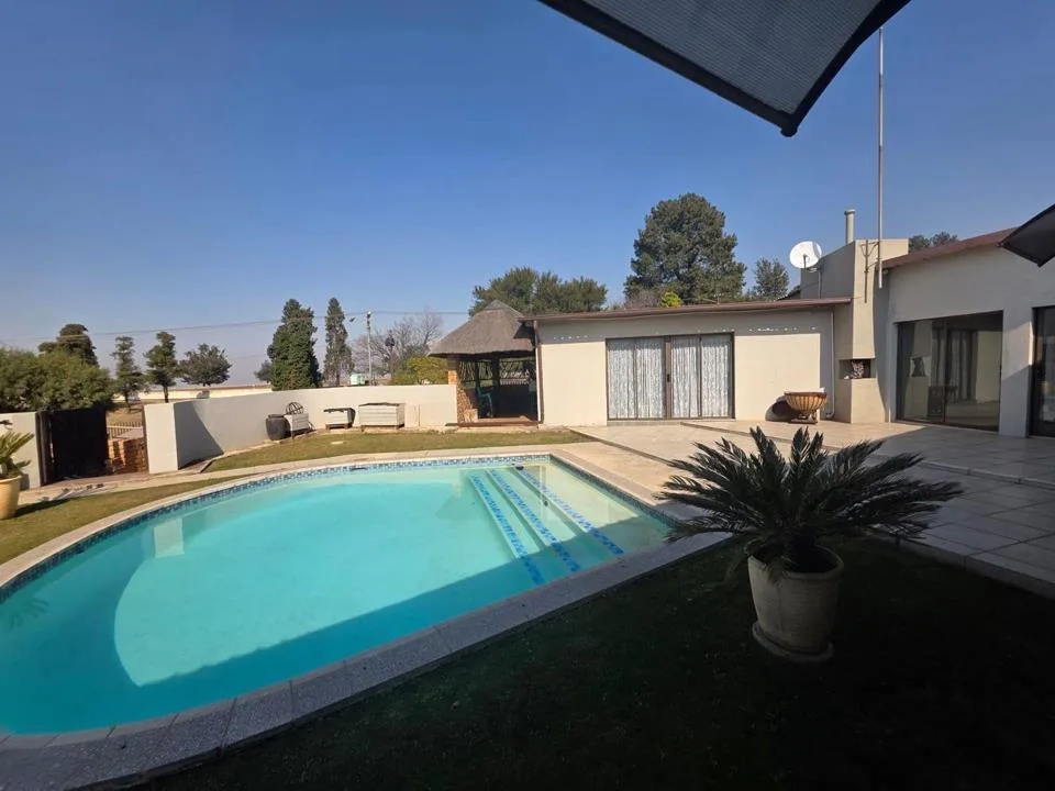 2 Bedroom House to rent in Dawnview