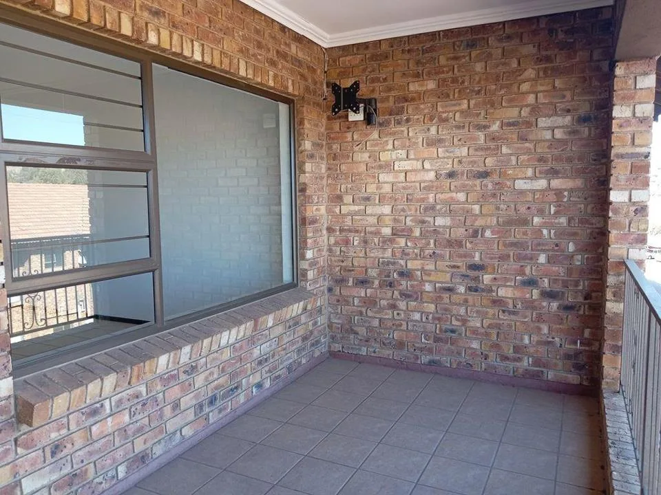 2 Bedroom Townhouse to rent in Winchester Hills