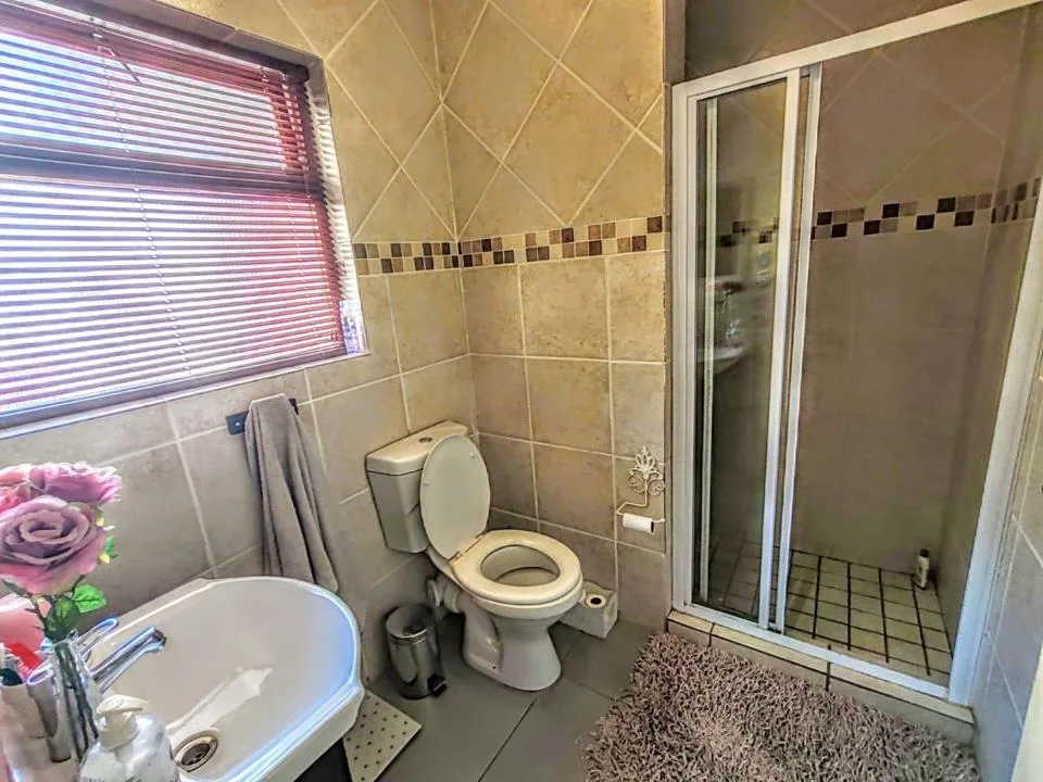1 Bedroom Apartment / flat to rent in Montana
