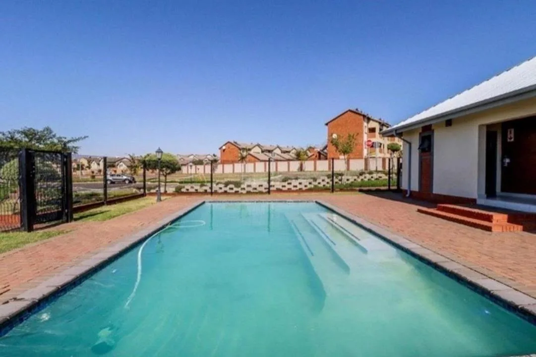 3 Bedroom Apartment / flat to rent in Sagewood