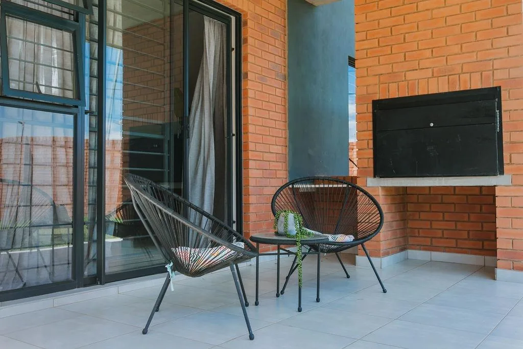 2 Bedroom Apartment / flat to rent in Rietvalleirand