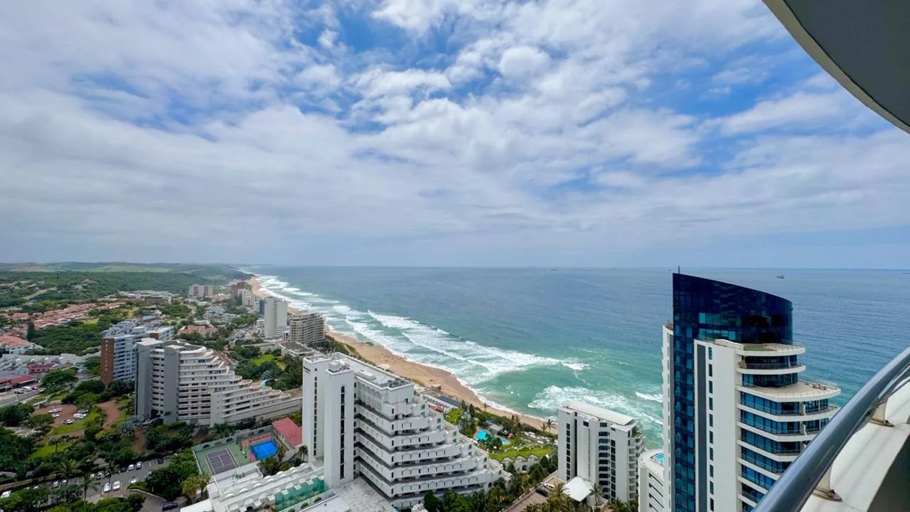 2 Bedroom Apartment / flat to rent in Umhlanga Central