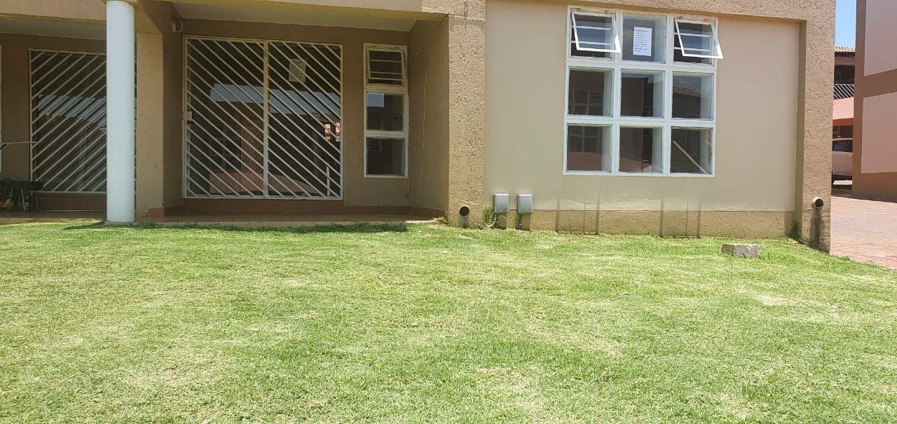 3 Bedroom Apartment / flat to rent in Mondeor