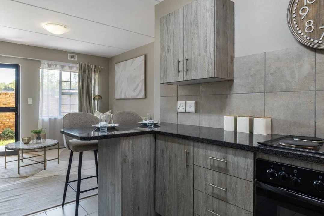 2 Bedroom Apartment / flat to rent in Heuweloord