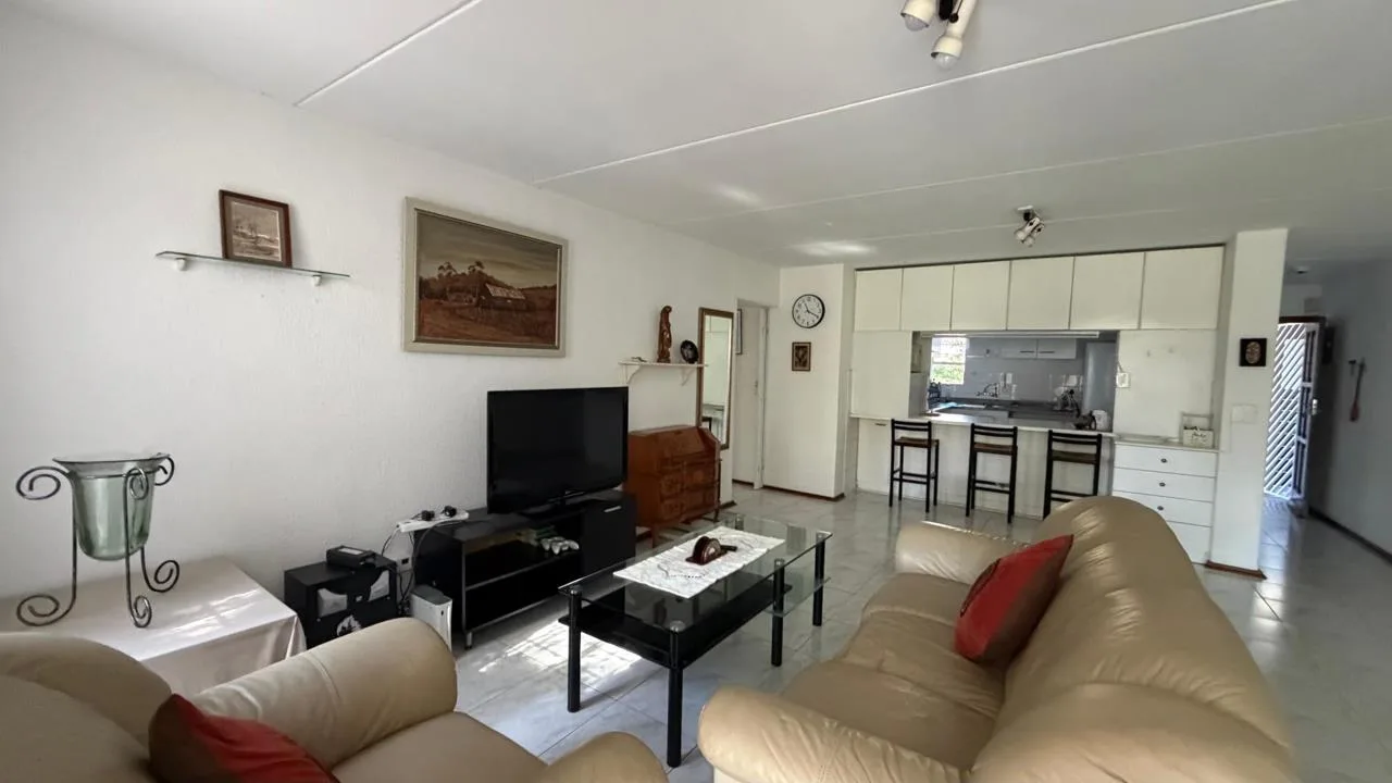 2 Bedroom Apartment / flat to rent in Morningside