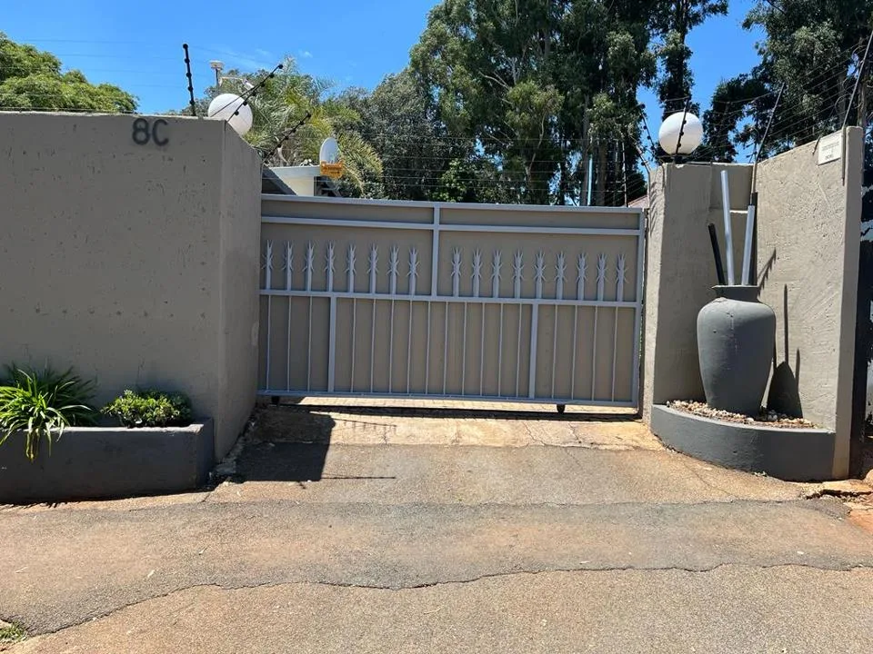1 Bedroom House to rent in Westdene