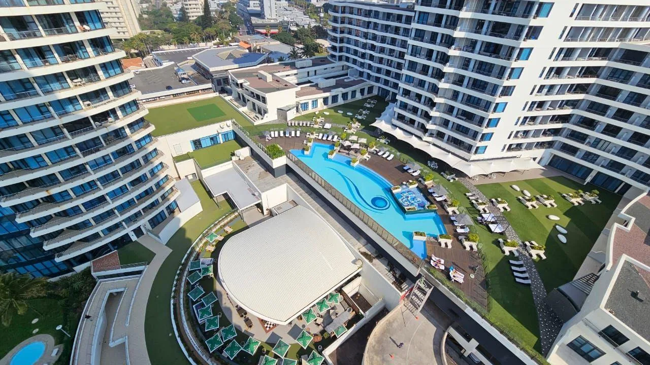 2 Bedroom Apartment / flat to rent in Umhlanga Central