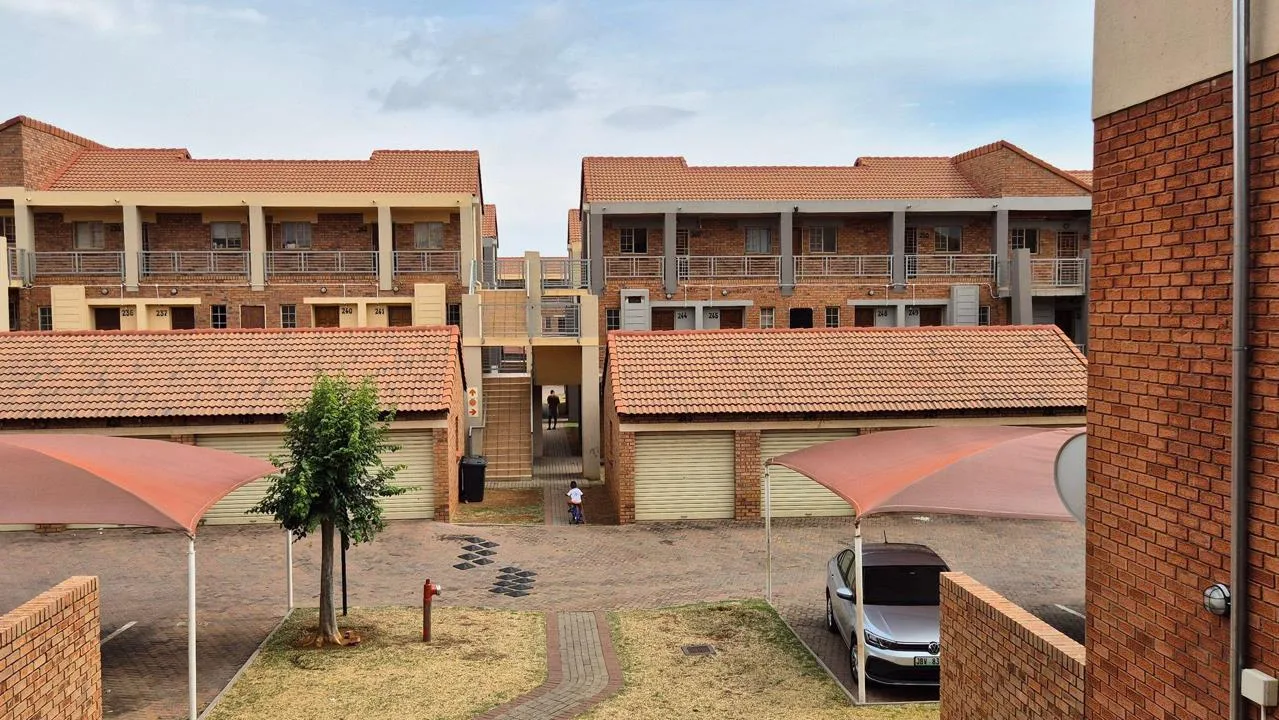 2 Bedroom Apartment / flat to rent in The Orchards