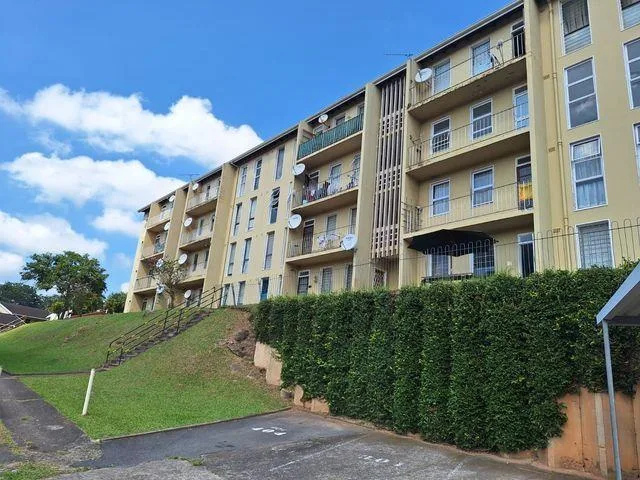 2 Bedroom Apartment / flat to rent in The Wolds
