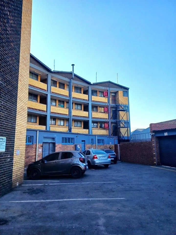 0.5 Bedroom Apartment / flat to rent in Gezina