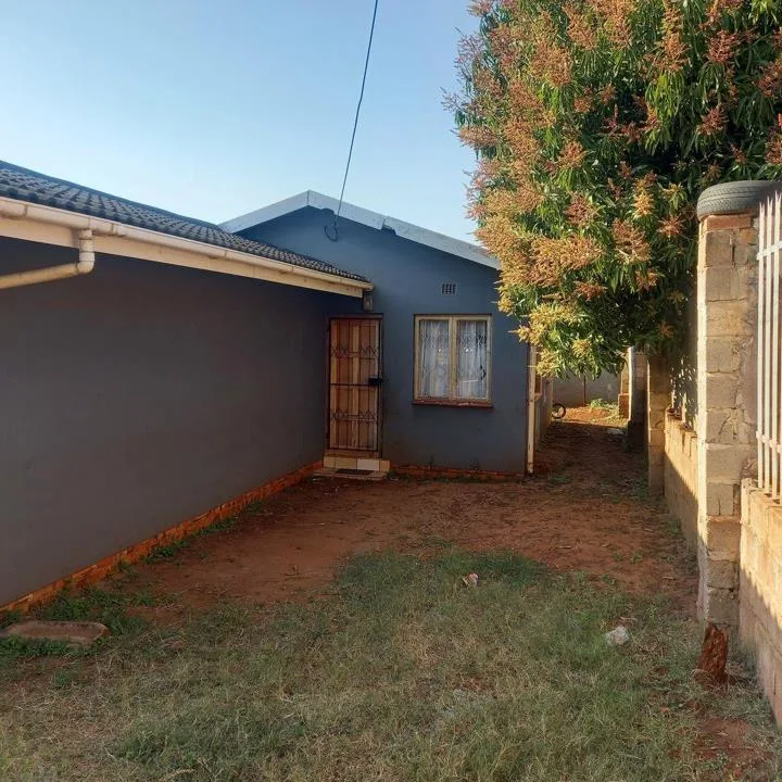 2 Bedroom House to rent in Umhlathuze