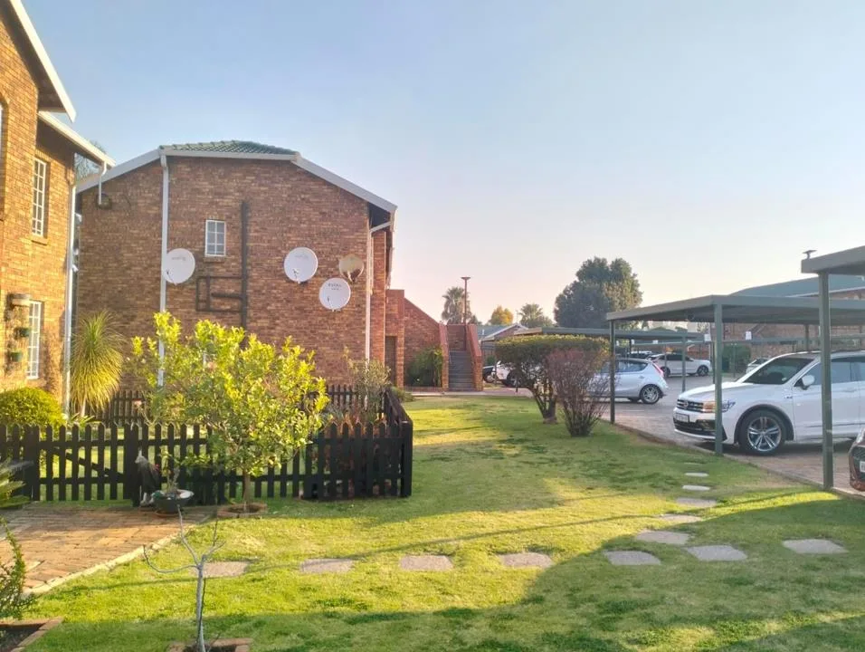 2 Bedroom Apartment / flat to rent in Farrarmere
