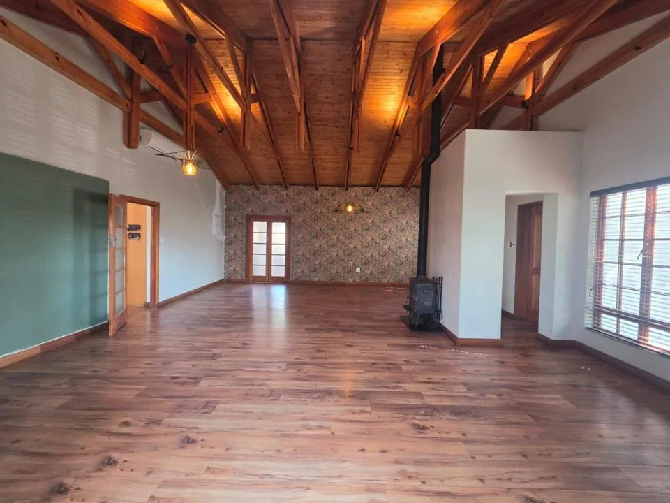 3 Bedroom House to rent in Menlo Park