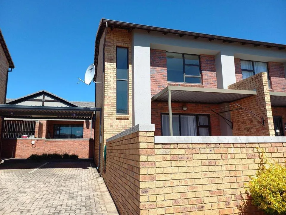 2 Bedroom Townhouse to rent in Wilgeheuwel