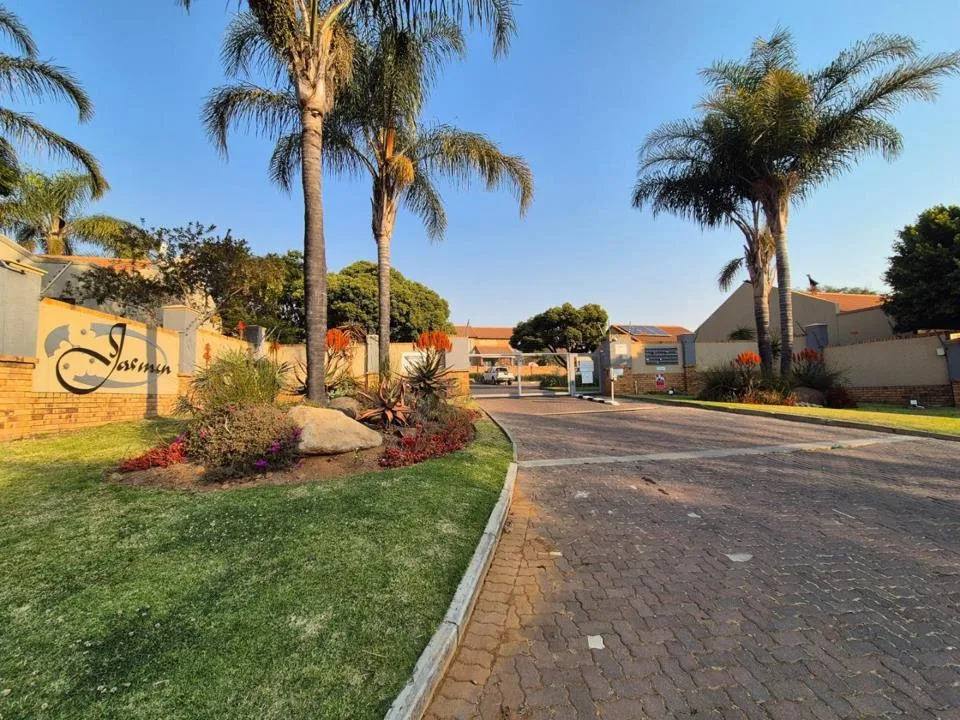 3 Bedroom Townhouse to rent in Moreleta Park