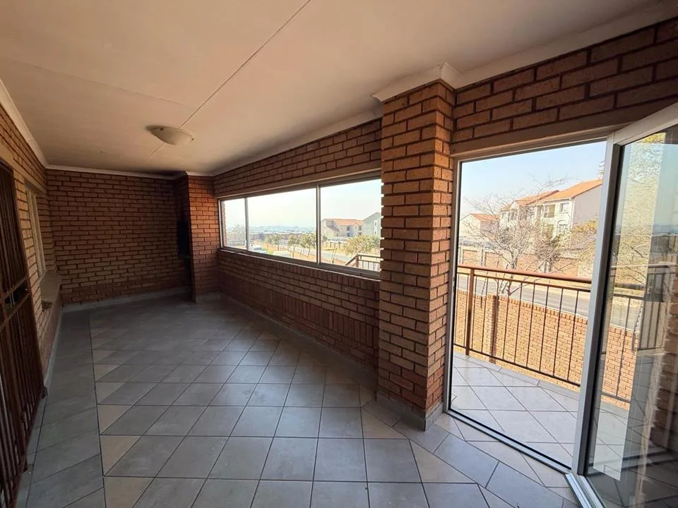 2 Bedroom Apartment / flat to rent in Paramount Estate