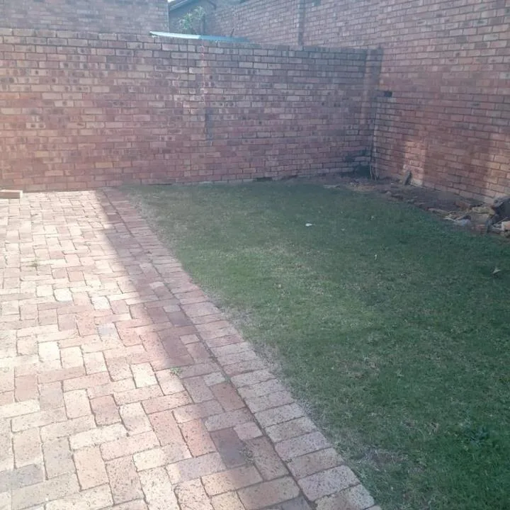 2 Bedroom Townhouse to rent in Halfway Gardens