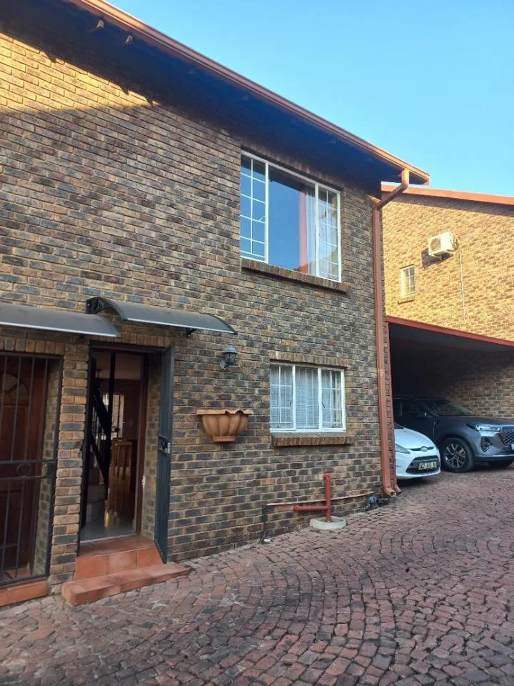 2 Bedroom Townhouse to rent in Gezina
