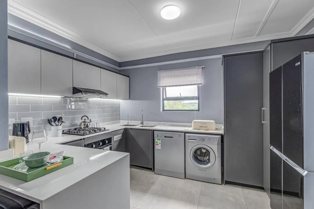 4 Bedroom Townhouse to rent in Glen Austin AH