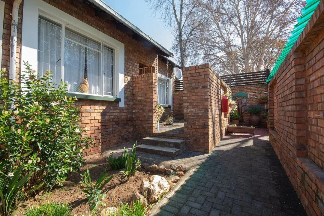 2 Bedroom Townhouse to rent in Heidelberg Central