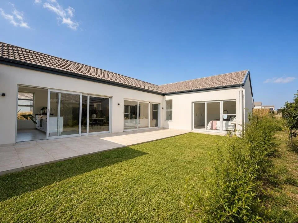 3 Bedroom House to rent in Sheffield Beach