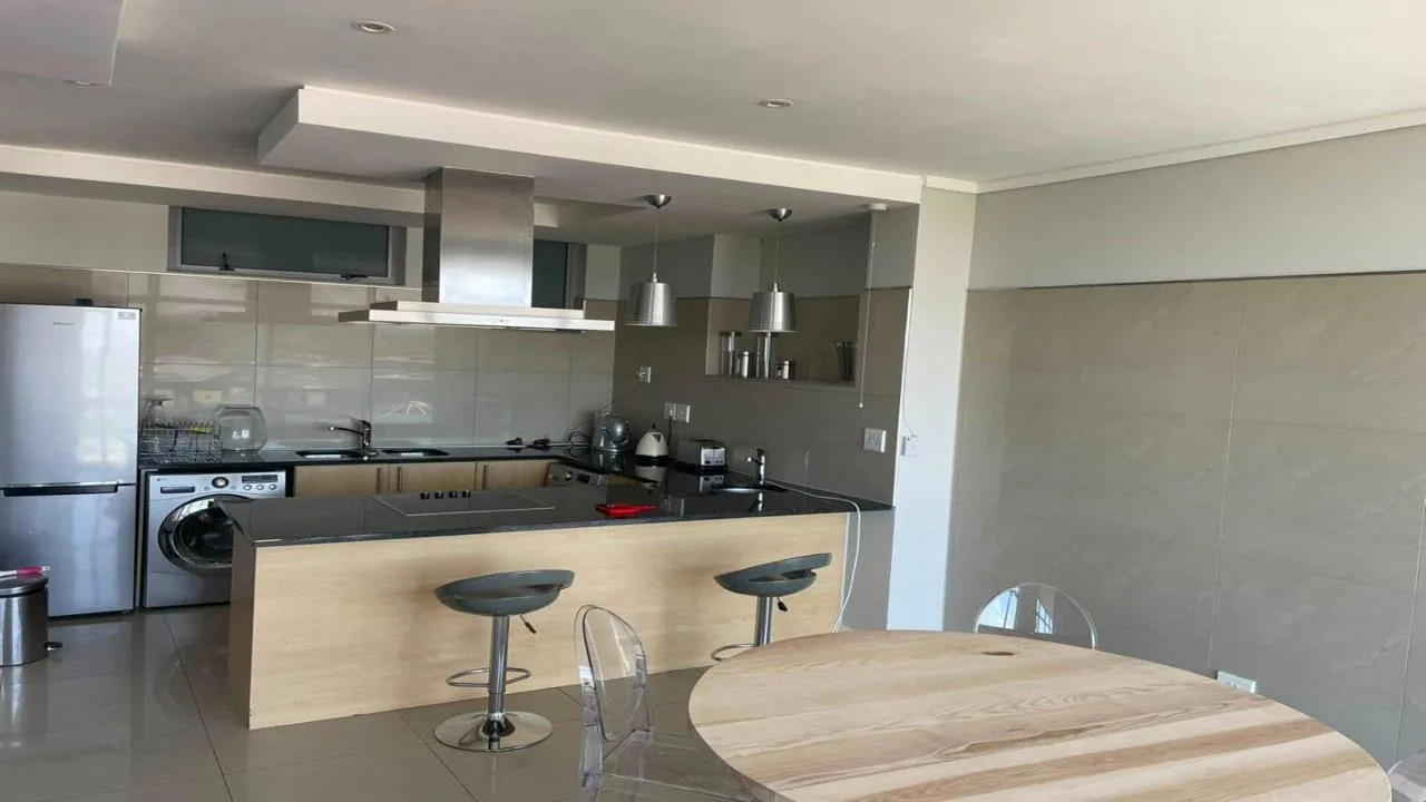 2 Bedroom Apartment / flat to rent in Sandton Central