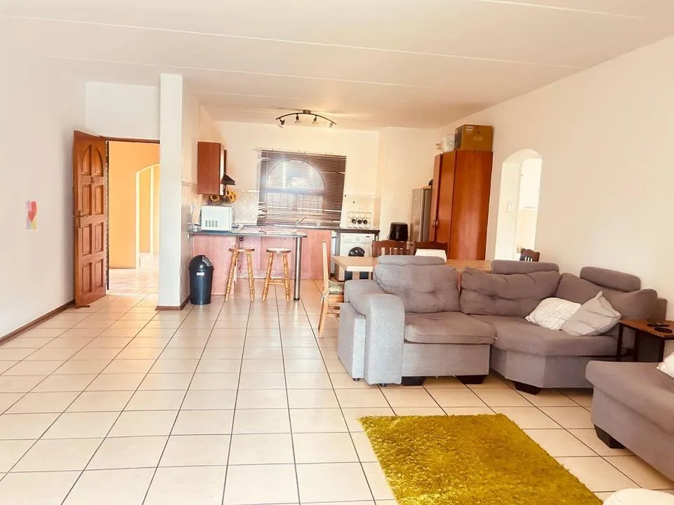 3 Bedroom Apartment / flat to rent in North Riding