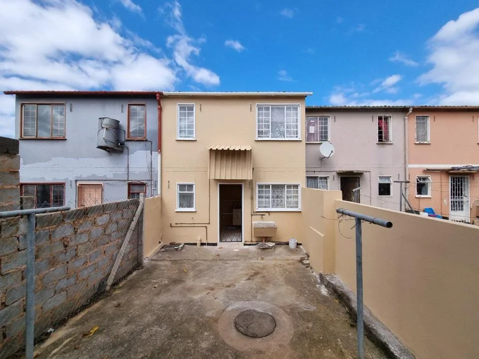 2 Bedroom House to rent in Northcroft