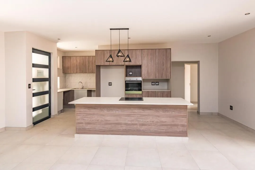 3 Bedroom Apartment / flat to rent in Ormonde