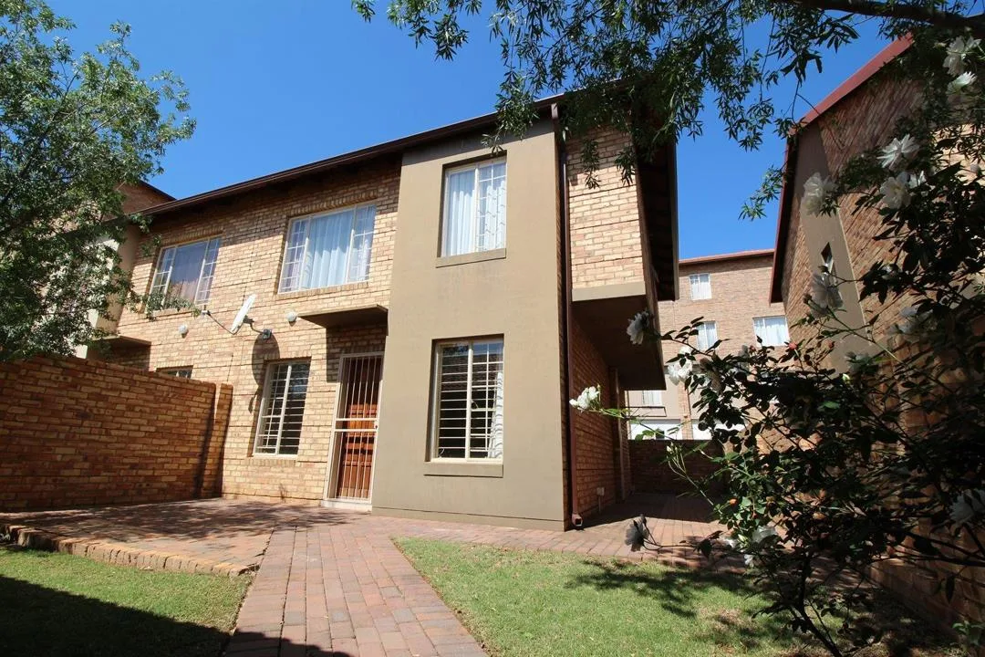 3 Bedroom Townhouse to rent in The Meadows