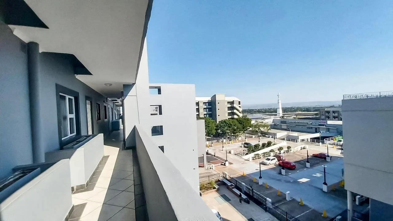 2 Bedroom Apartment / flat to rent in Umhlanga Ridge
