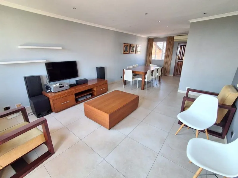 3 Bedroom Apartment / flat to rent in Sherwood