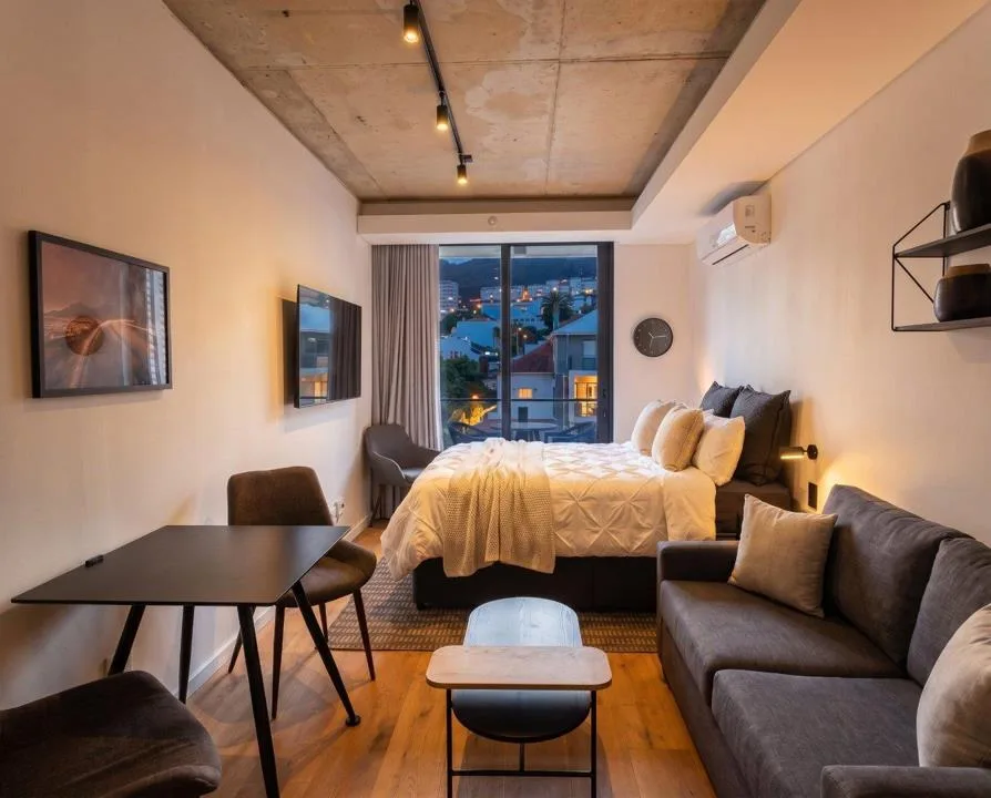 Apartment / flat to rent in Sea Point