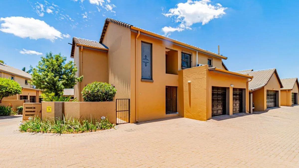 3 Bedroom Townhouse to rent in Amorosa