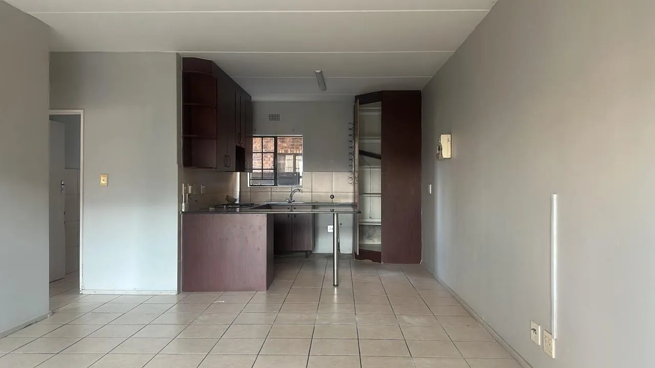2 Bedroom Apartment / flat to rent in Sonneveld